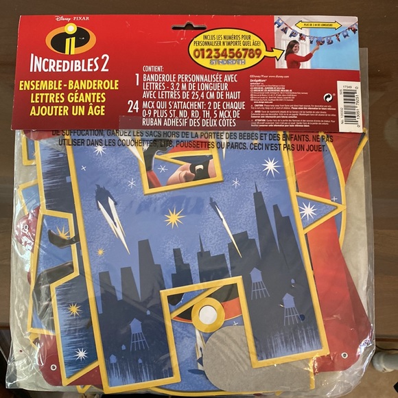 Incredibles 2 Banner and swirl decorations - Picture 7 of 7